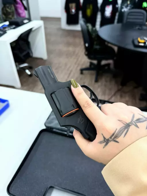REVOLVER TAURUS 85/S .38